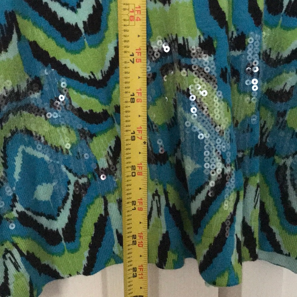 Sweater - Picture 3 of 5